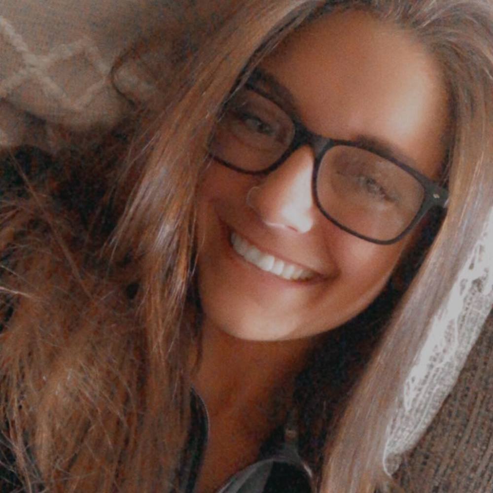 Meet your Posher, Ellie